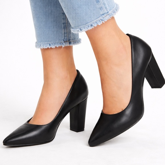 Munro Black Leather Pointed Toe Block Heel Pumps Classic Career Shoes Size 9